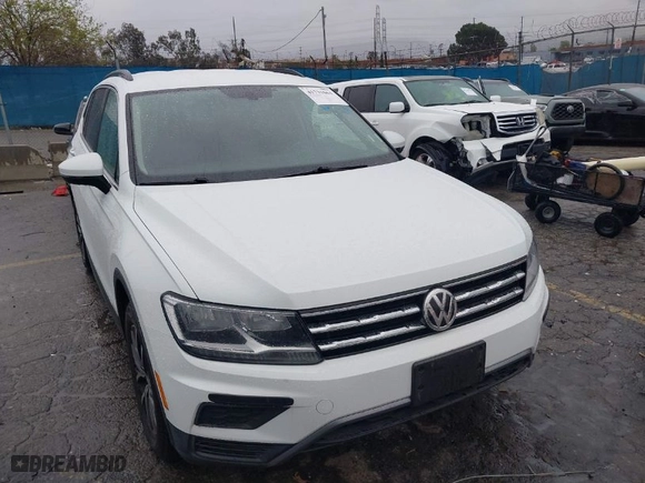 2018 Volkswagen Tiguan SEL with VIN 3VV2B7AX4JM140172, listed as a IAAI auction lot 41731061 with 103,459 mi miles. Bid and sale history available at carsss.com. Image 1.