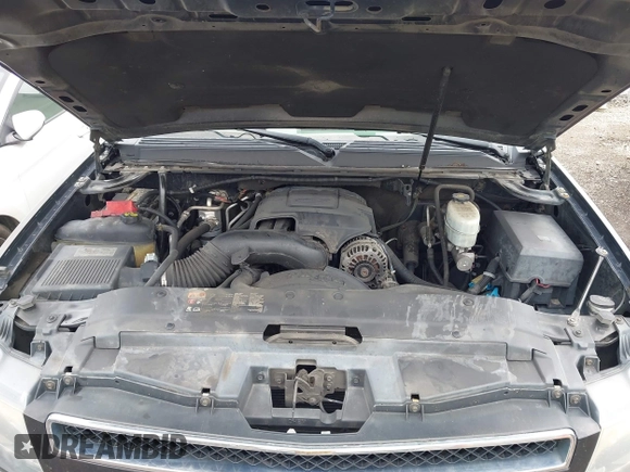 2011 Chevrolet Suburban with VIN 1GNWKMEG1BR374950, listed as a IAAI auction lot 42781182 with 304,690 mi miles and . Bid and sale history available at DreamBid. Image 10.