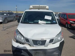 2015 Nissan NV200 SV with VIN 3N6CM0KN1FK700005, listed as a IAAI auction lot 41833099 with Not Provided miles. Bid and sale history available at carsss.com. Image 12.