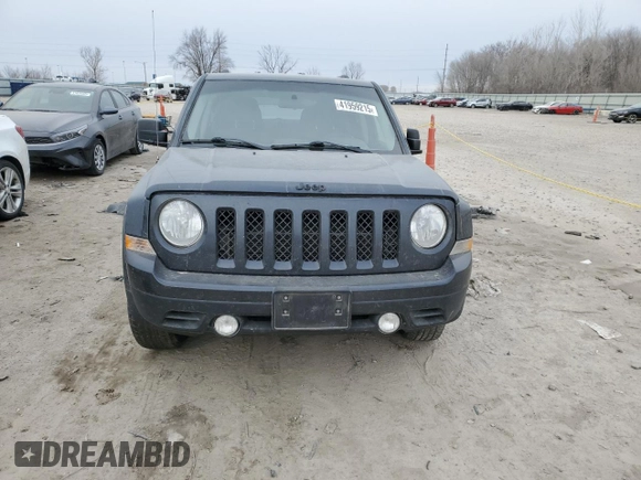 2014 Jeep Patriot Altitude with VIN 1C4NJPBA1ED758284, listed as a Copart auction lot 41959215 with 147,320 mi miles and Salvage Title. Bid and sale history available at DreamBid. Image 5.