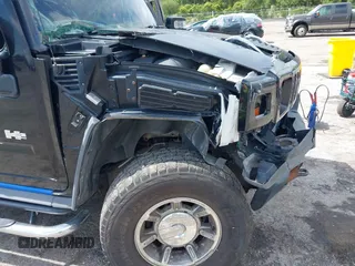 2007 Hummer H2 SUV z VIN 5GRGN23U57H112295, wystawiony jako IAAI lot #42257618 z przebiegiem 183 991 mil mil oraz . Historia ofert i sprzedaży dostępna na DreamBid. Obrazek 18.