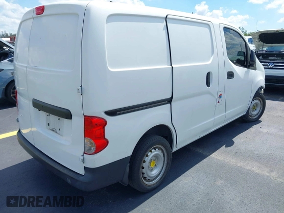 2015 Nissan NV200 SV with VIN 3N6CM0KN2FK736494, listed as a IAAI auction lot 42246762 with Not provided miles and . Bid and sale history available at DreamBid. Image 4.
