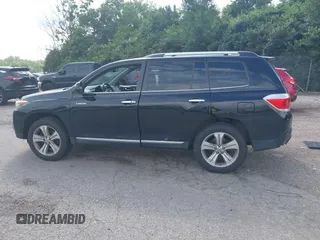 2013 Toyota Highlander Limited z VIN 5TDDK3EH4DS195650, wystawiony jako IAAI lot #42667439 z przebiegiem 136 105 mil mil oraz . Historia ofert i sprzedaży dostępna na DreamBid. Obrazek 15.