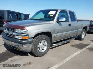 2000 Chevrolet Silverado 1500 LS with VIN 2GCEK19T0Y1205109, listed as a IAAI auction lot 41999548 with 159,571 mi miles. Bid and sale history available at carsss.com. Image 2.