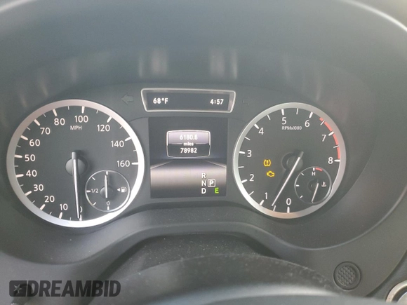 2018 Infiniti QX30 Premium with VIN SJKCH5CP1JA045047, listed as a Copart auction lot 80106464 with 78,982 mi miles and Salvage title. Bid and sale history available at DreamBid. Image 9.