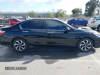 2016 Honda Accord Sedan EX with VIN 1HGCR2F71GA223298, listed as a IAAI auction lot 41976282 with 121,117 mi miles. Bid and sale history available at carsss.com. Image 13.