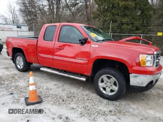 2013 GMC Sierra 1500 SLT z VIN 1GTR2WE7XDZ203277, wystawiony jako Copart lot #43795385 z przebiegiem 117 802 mil mil oraz Szkoda całkowita • Salvage title. Historia ofert i sprzedaży dostępna na DreamBid. Obrazek 4.