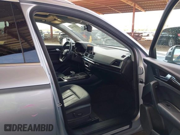 2018 Audi Q5 Premium Plus z VIN WA1BNAFY9J2055656, wystawiony jako IAAI lot #42187509 z przebiegiem 74 572 mil mil oraz . Historia ofert i sprzedaży dostępna na DreamBid. Obrazek 5.