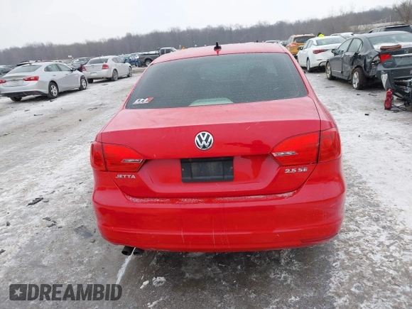 2012 Volkswagen Jetta SE с VIN 3VWDX7AJ0CM355083, выставлен на аукционе IAAI как лот 41396037 с пробегом 197 520 миль миль и . История ставок и продаж доступна на DreamBid. Изображение 16.