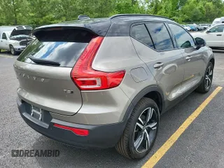 2022 Volvo XC40 R-Design с VIN YV4162UM2N2769099, выставлен на аукционе IAAI как лот 42455853 с пробегом 92 375 миль миль и . История ставок и продаж доступна на DreamBid. Изображение 22.