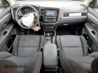 2018 Mitsubishi Outlander ES z VIN JA4AD2A33JJ002909, wystawiony jako Copart lot #55693795 z przebiegiem 95 454 mil mil oraz Szkody całkowita. Historia ofert i sprzedaży dostępna na DreamBid. Obrazek 8.
