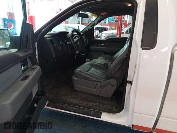 2013 Ford F-150 XL с VIN 1FTMF1EM2DKE77413, выставлен на аукционе IAAI как лот 42679287 с пробегом 185 602 миль миль и . История ставок и продаж доступна на DreamBid. Изображение 2.