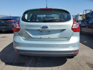 2013 Ford Focus Electric with VIN 1FADP3R46DL325122, listed as a Copart auction lot 48500725 with 40,085 mi miles and Clean title. Bid and sale history available at DreamBid. Image 6.