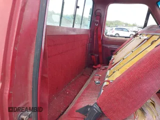 1989 Ford F-150 with VIN 1FTEF14N0KLA44582, listed as a IAAI auction lot 42108560 with 622 mi miles. Bid and sale history available at carsss.com. Image 8.