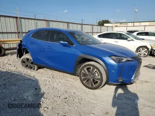 2022 Lexus UX with VIN JTHX3JBH8N2050413, listed as a Copart auction lot 71710184 with 59,994 mi miles and Salvage Title. Bid and sale history available at carsss.com. Image 4.