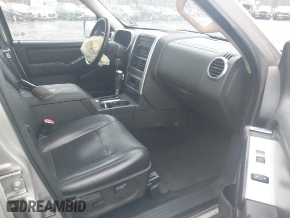 2006 Mercury Mountaineer Luxury with VIN 4M2EU47E56ZJ02816, listed as a IAAI auction lot 41863587 with 163,435 mi miles. Bid and sale history available at carsss.com. Image 5.