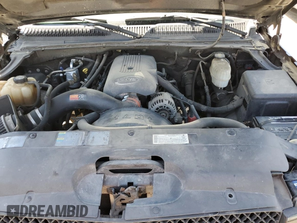 2003 Chevrolet Silverado 1500HD LS z VIN 1GCGC13U33F194292, wystawiony jako Copart lot #57865835 z przebiegiem 237 989 mil mil oraz Szkoda całkowita • Salvage title. Historia ofert i sprzedaży dostępna na DreamBid. Obrazek 11.