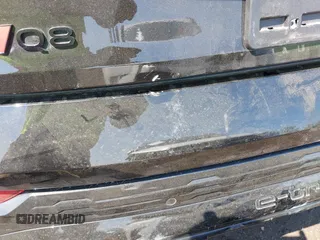 2024 Audi Q8 e-tron Prestige z VIN WA16ABGE6RB005963, wystawiony jako IAAI lot #42067970 z przebiegiem 7 113 mil mil oraz . Historia ofert i sprzedaży dostępna na DreamBid. Obrazek 19.