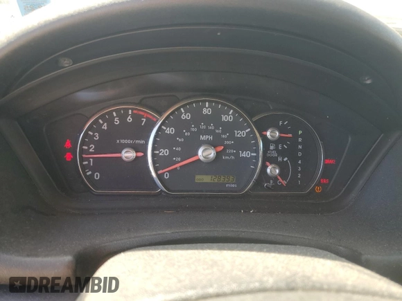 2011 Mitsubishi Endeavor LS z VIN 4A4JN2AS4BE032045, wystawiony jako Copart lot #49264925 z przebiegiem 128 393 mil mil oraz Szkoda całkowita • Salvage title. Historia ofert i sprzedaży dostępna na DreamBid. Obrazek 9.
