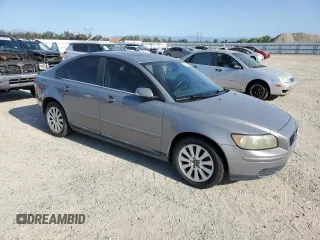 2005 Volvo S40 с VIN YV1MS390052070863, выставлен на аукционе Copart как лот 53854165 с пробегом 172 266 миль миль и Списание • Salvage title. История ставок и продаж доступна на DreamBid. Изображение 4.