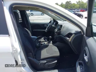 2016 Jeep Cherokee Latitude with VIN 1C4PJLCB0GW291357, listed as a IAAI auction lot 42312356 with 105,692 mi miles and . Bid and sale history available at DreamBid. Image 5.