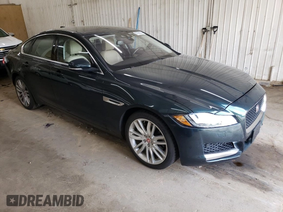 2017 Jaguar XF 35t Prestige with VIN SAJBK4BV3HCY27327, listed as a Copart auction lot 67068264 with 54,087 mi miles and Salvage Title. Bid and sale history available at carsss.com. Image 4.