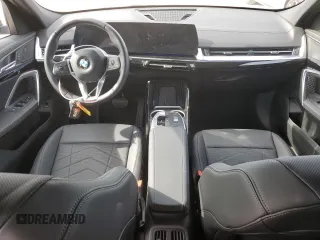 2025 BMW X2 xDrive28i with VIN WBX63GM0XS5036257, listed as a Copart auction lot 89159445 with 4,215 mi miles and Clean Title. Bid and sale history available at carsss.com. Image 8.