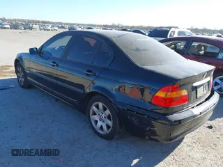 2003 BMW 3 Series 325i with VIN WBAEV33493PD57793, listed as a IAAI auction lot 41848102 with 170,071 mi miles and . Bid and sale history available at DreamBid. Image 3.