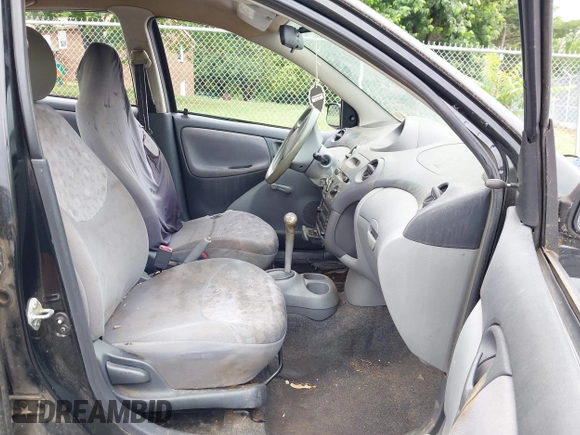 2000 Toyota ECHO z VIN JTDBT1239Y0001575, wystawiony jako IAAI lot #42524057 z przebiegiem 190 735 mil mil oraz . Historia ofert i sprzedaży dostępna na DreamBid. Obrazek 5.