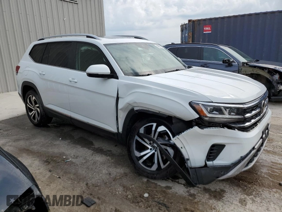 2022 Volkswagen Atlas SEL with VIN 1V2BP2CA0NC530770, listed as a Copart auction lot 55657454 with 31,121 mi miles and Salvage title. Bid and sale history available at DreamBid. Image 4.