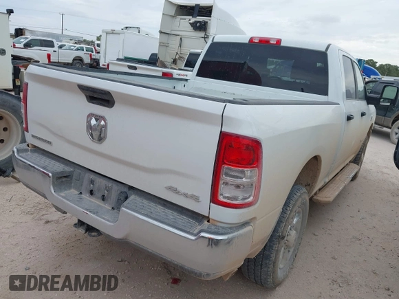 2024 Ram 2500 Big Horn with VIN 3C6UR5DL7RG311210, listed as a IAAI auction lot 42553450 with 43,726 mi miles and . Bid and sale history available at DreamBid. Image 4.