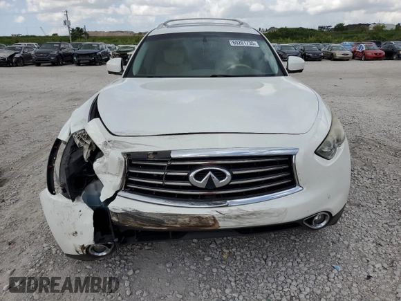 2014 Infiniti QX70 with VIN JN8CS1MU5EM450385, listed as a Copart auction lot 60201735 with 196,097 mi miles and Salvage title. Bid and sale history available at DreamBid. Image 5.