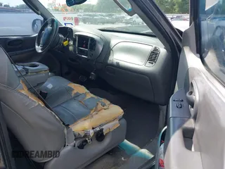 2002 Ford F-150 XL с VIN 1FTRX17W22NB51110, выставлен на аукционе IAAI как лот 42065464 с пробегом 346 583 миль миль и . История ставок и продаж доступна на DreamBid. Изображение 5.