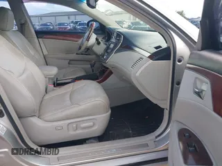 2011 Toyota Avalon with VIN 4T1BK3DB2BU403081, listed as a IAAI auction lot 42423865 with 204,371 mi miles and . Bid and sale history available at DreamBid. Image 5.