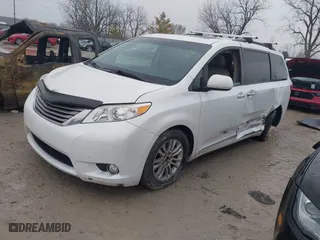 2015 Toyota Sienna XLE with VIN 5TDYK3DC1FS601703, listed as a IAAI auction lot 41656803 with 249,057 mi miles. Bid and sale history available at carsss.com. Image 17.
