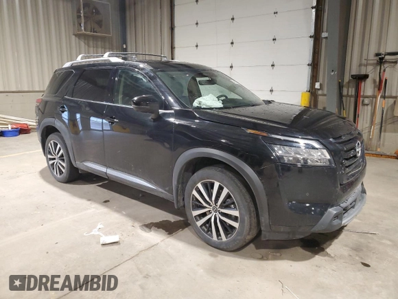 2024 Nissan Pathfinder Platinum z VIN 5N1DR3DK0RC242976, wystawiony jako Copart lot #54087465 z przebiegiem 14 687 mil mil oraz Szkoda całkowita • Salvage title. Historia ofert i sprzedaży dostępna na DreamBid. Obrazek 4.