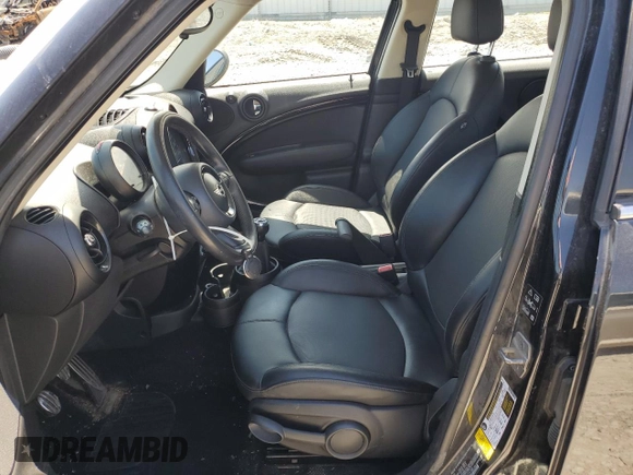 2015 MINI Countryman S z VIN WMWZC5C50FWT37709, wystawiony jako Copart lot #58422405 z przebiegiem 121 528 mil mil oraz Czysty tytuł • Clean title. Historia ofert i sprzedaży dostępna na DreamBid. Obrazek 7.