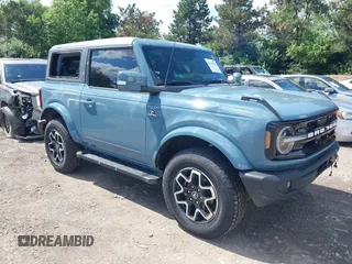 2022 Ford Bronco с VIN 1FMDE5AH3NLA89231, выставлен на аукционе IAAI как лот 42399132 с пробегом 13 244 миль миль и . История ставок и продаж доступна на DreamBid. Изображение 1.