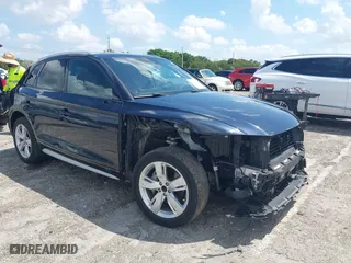 2018 Audi Q5 Premium with VIN WA1ANAFY7J2087419, listed as a IAAI auction lot 41931235 with 73,199 mi miles. Bid and sale history available at carsss.com. Image 1.