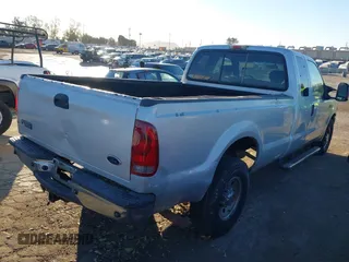 2004 Ford Super Duty F-250 XL with VIN 1FTNX20S04EB40010, listed as a IAAI auction lot 41376342 with 276,771 mi miles. Bid and sale history available at carsss.com. Image 4.