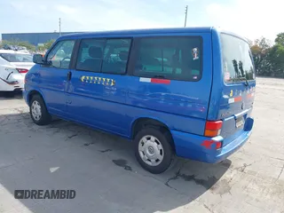 2000 Volkswagen EuroVan с VIN WV2MH4703YH022435, выставлен на аукционе IAAI как лот 42106304 с пробегом 185 376 миль миль и . История ставок и продаж доступна на DreamBid. Изображение 3.