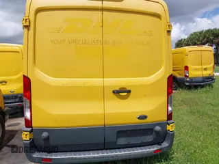 2018 Ford Transit z VIN 1FTYR2CMXJKB45362, wystawiony jako IAAI lot #35823722 z przebiegiem 247 767 mil mil oraz . Historia ofert i sprzedaży dostępna na DreamBid. Obrazek 15.