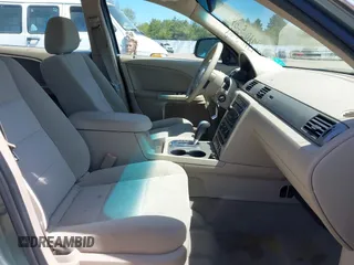 2005 Ford Five Hundred SE z VIN 1FAFP23185G168799, wystawiony jako IAAI lot #42202907 z przebiegiem Nie podano mil oraz . Historia ofert i sprzedaży dostępna na DreamBid. Obrazek 5.