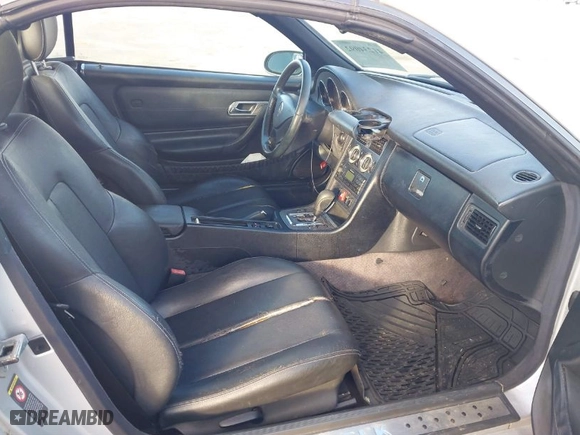 2001 Mercedes-Benz SLK-Class Kompressor with VIN WDBKK49F71F187400, listed as a IAAI auction lot 41234092 with 168,219 mi miles. Bid and sale history available at carsss.com. Image 5.