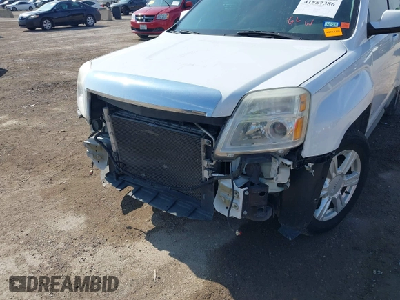 2015 GMC Terrain SLT z VIN 2GKALSEKXF6303261, wystawiony jako IAAI lot #41587386 z przebiegiem 132 260 mil mil oraz . Historia ofert i sprzedaży dostępna na DreamBid. Obrazek 6.