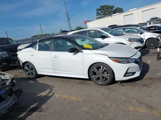 2020 Nissan Sentra SR z VIN 3N1AB8DV6LY290485, wystawiony jako IAAI lot #42082911 z przebiegiem 74 125 mil mil oraz . Historia ofert i sprzedaży dostępna na DreamBid. Obrazek 13.