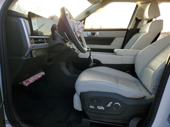 2024 Hyundai Santa Fe Calligraphy with VIN 5NMP54GLXRH049307, listed as a Copart auction lot 78404014 with 9,737 mi miles and Salvage Title. Bid and sale history available at carsss.com. Image 7.