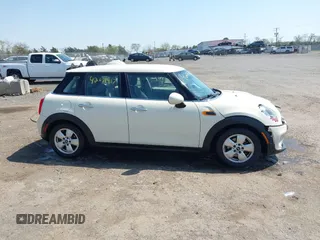 2015 MINI Hardtop 4 Door with VIN WMWXS5C53FT832742, listed as a IAAI auction lot 42059417 with 114,671 mi miles and . Bid and sale history available at DreamBid. Image 13.