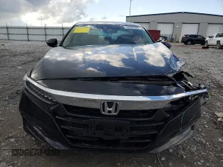 2018 Honda Accord Touring z VIN 1HGCV1F90JA031739, wystawiony jako Copart lot #54848365 z przebiegiem 114 634 mil mil oraz Szkoda całkowita • Salvage title. Historia ofert i sprzedaży dostępna na DreamBid. Obrazek 5.