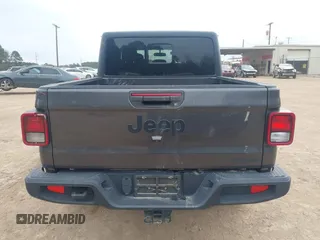 2020 Jeep Gladiator Sport S with VIN 1C6HJTAG2LL151865, listed as a IAAI auction lot 41649805 with 117,093 mi miles. Bid and sale history available at carsss.com. Image 17.